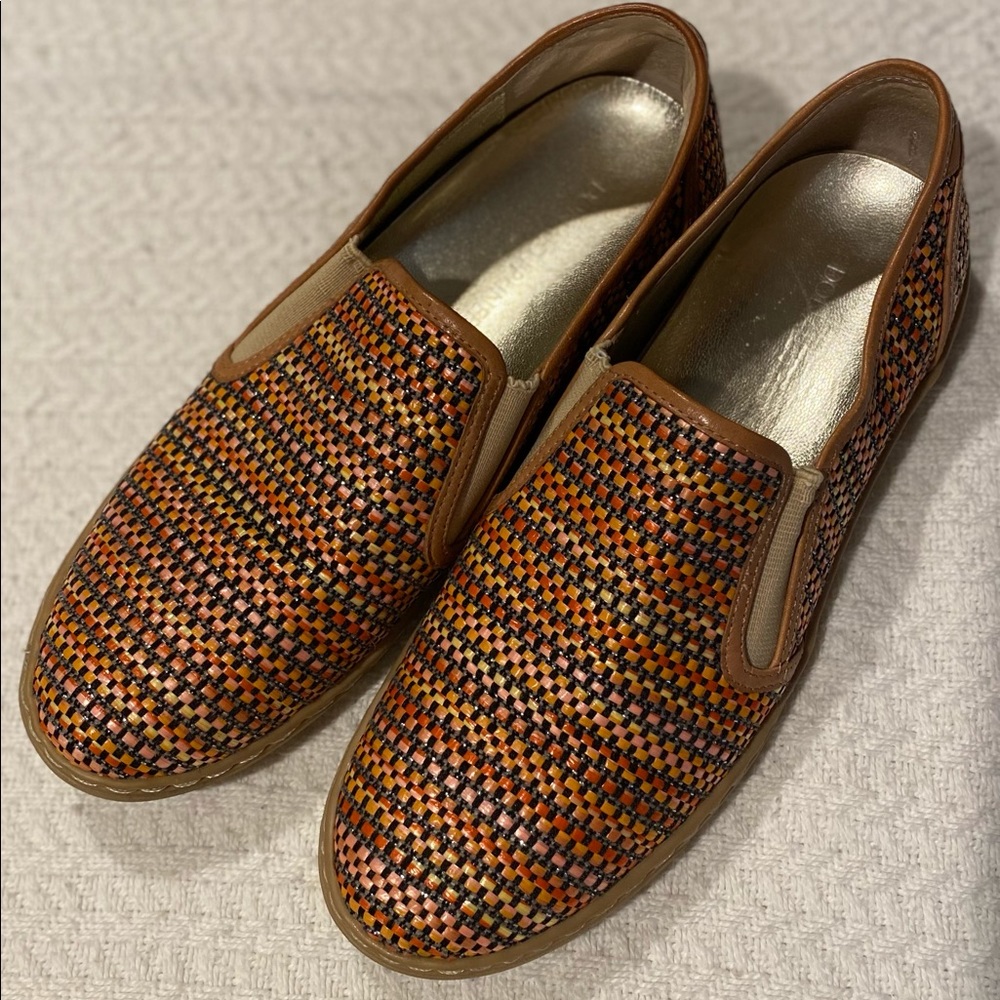 Donald J Pliner Beaded Leather Loafer Slip On Size 6M Red Tan Beige